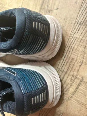 Used Asics pure gel bike — image 4 of 5