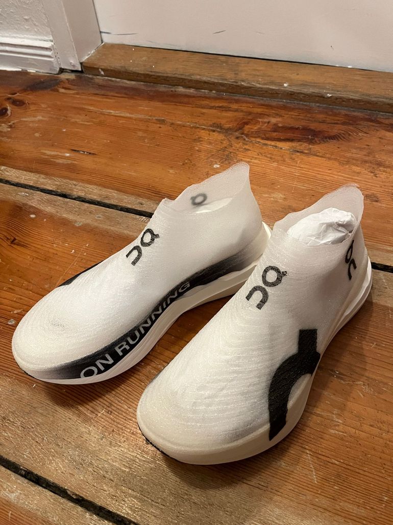 Brugt On Running Cloudboom Strike LightSpray 2025 bike — billede 5 af 5