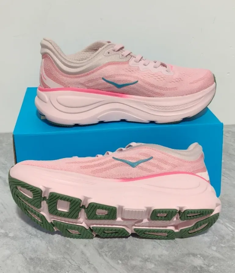 Hoka Laufschuhe bike usato — immagine 2 di 6