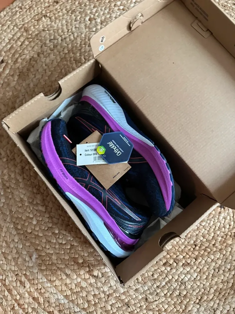 Käytetty Asics Gel-Kayano 29 Running Shoes