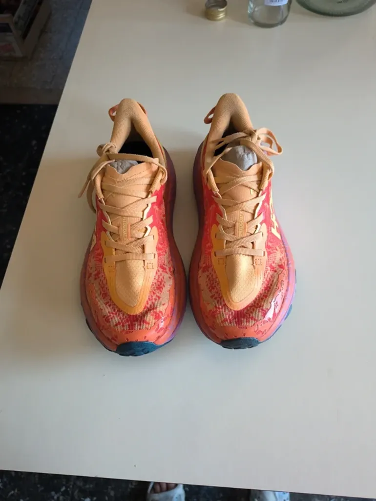 Hoka Speedgoat 6 bike usato — immagine 3 di 6