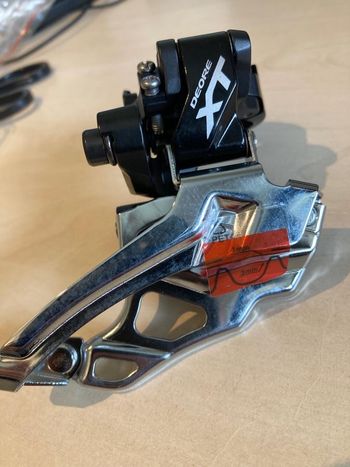 Used Shimano Dérailleur avant  Deore xt FD-M786 bike — image 2 of 6