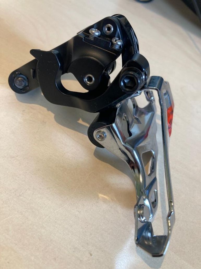 Used Shimano Dérailleur avant  Deore xt FD-M786 bike — image 4 of 6