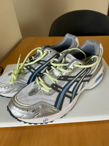 Brugt Asics GEL-1090 Running Shoes