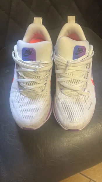 Brugt Nike Running Shoes bike — billede 2 af 4