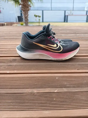Nike Zoom Fly 5 Running Shoes usato