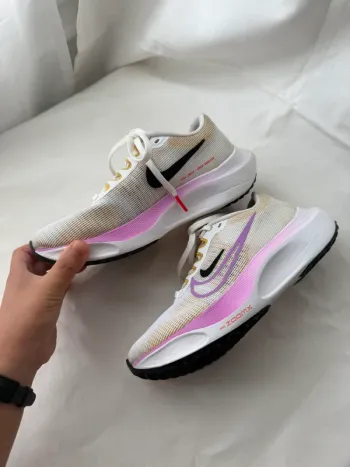 Used Nike Zoom Fly 5 bike — image 2 of 6