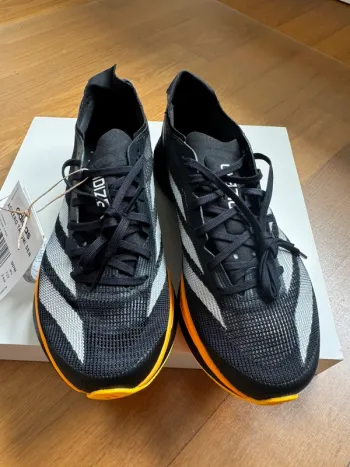 Käytetty Adidas Adizero Takumi Sen 10 Running Shoes