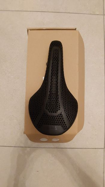 Brugt Fizik Vento Antares R1 Adaptive 2026 Saddles & Seatposts