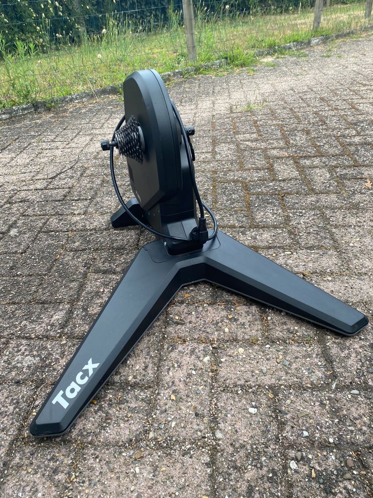 Tweedehands Tacx FLUX S Smart Trainer bike — afbeelding 3 van 3