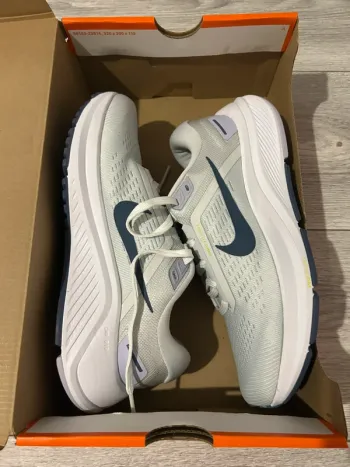 Brugt Nike Air Zoom Structure 24 Running Shoes