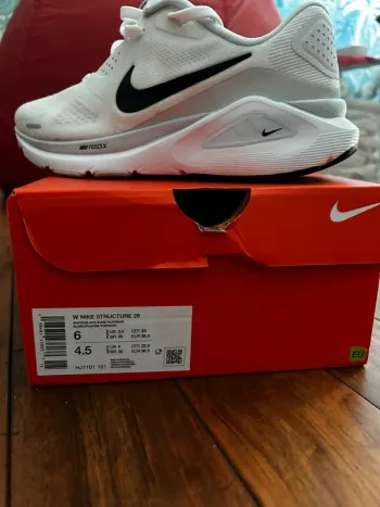 Used Scarpa Scarpe running Nike Running Shoes