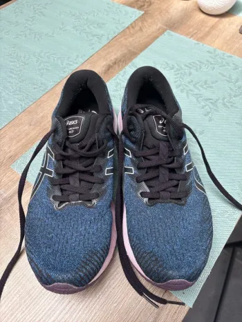 Używany Asics Running Shoes Running Shoes