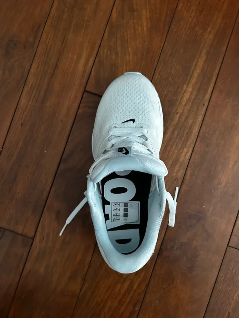 Used Nike Running Shoes bike — image 9 of 9