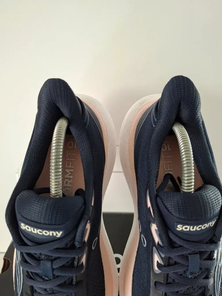 Saucony Triumph 23 bike d'occasion — image 9 sur 15