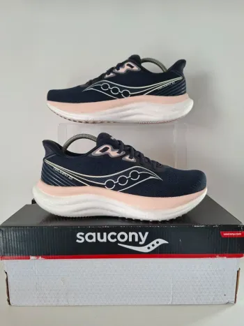 Używany Saucony Triumph 23 Running Shoes