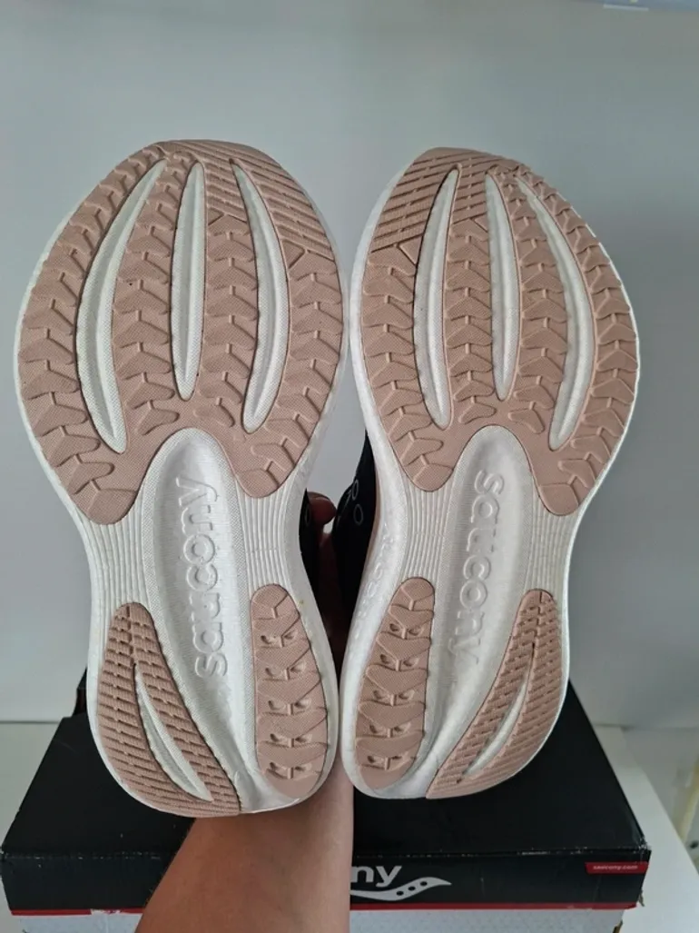 Saucony Triumph 23 bike d'occasion — image 11 sur 15