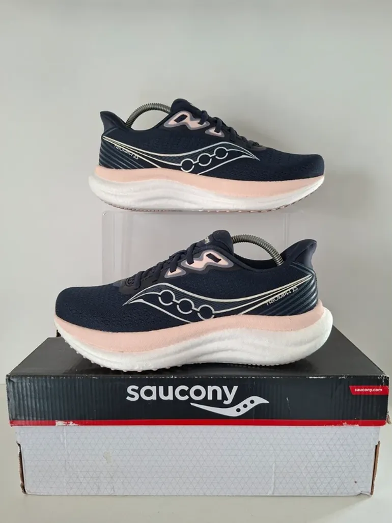 Saucony Triumph 23 bike d'occasion — image 2 sur 15