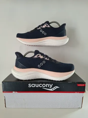 Saucony Triumph 23 bike d'occasion — image 7 sur 15