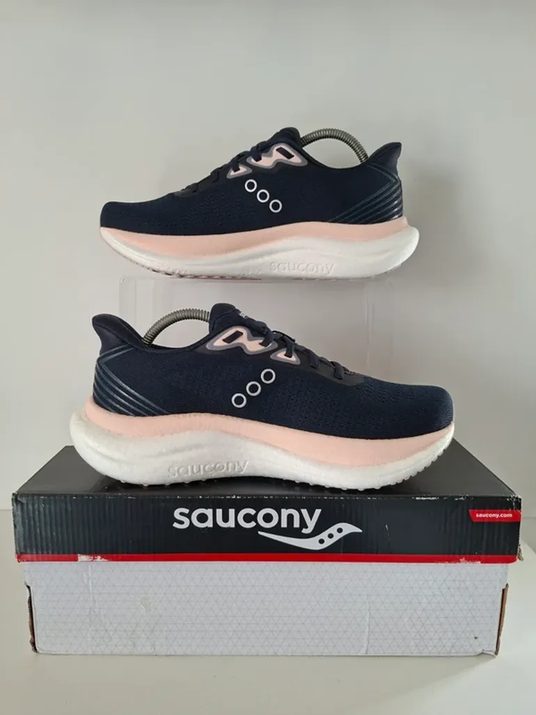 Saucony Triumph 23 bike d'occasion — image 7 sur 15