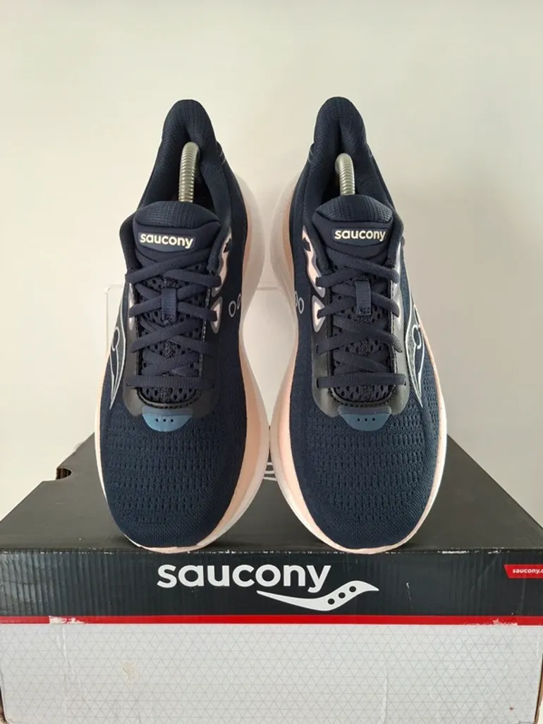 Saucony Triumph 23 bike d'occasion — image 8 sur 15
