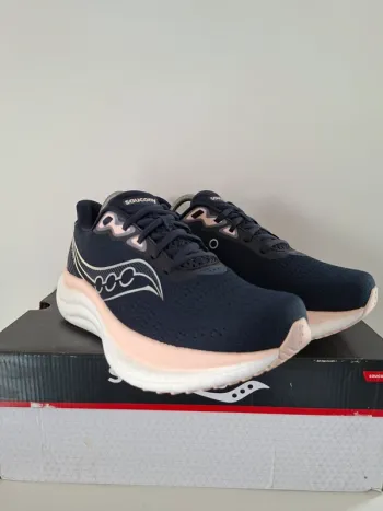 Saucony Triumph 23 bike d'occasion — image 4 sur 15