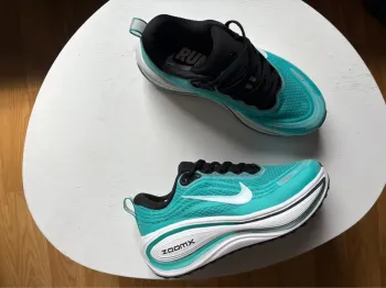 Brugt Nike Vomero 18 bike — billede 3 af 6