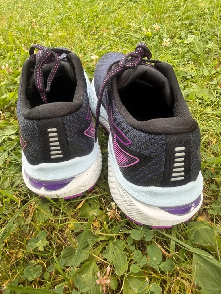 Używany Asics Running Shoes bike — zdjęcie 3 z 6