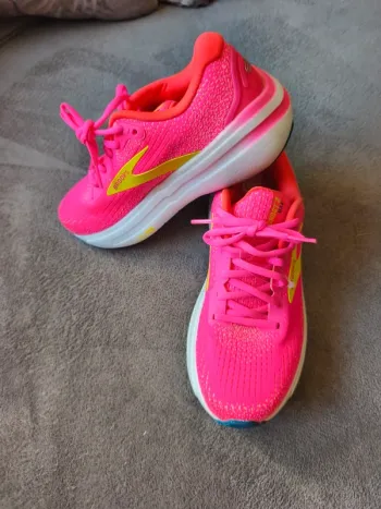 Używany Brooks Baskets Running Shoes