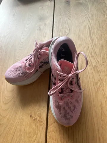 Brugt Asics Novablast 3 Running Shoes