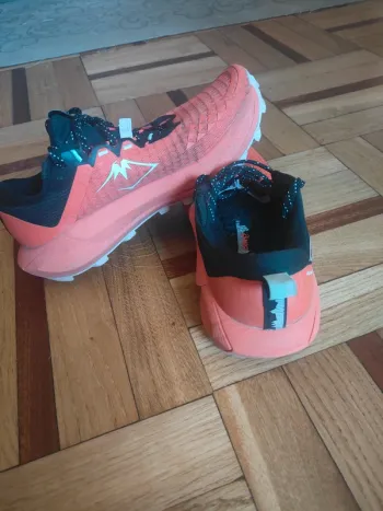 Used Asics Trail running shoes bike — image 2 of 7