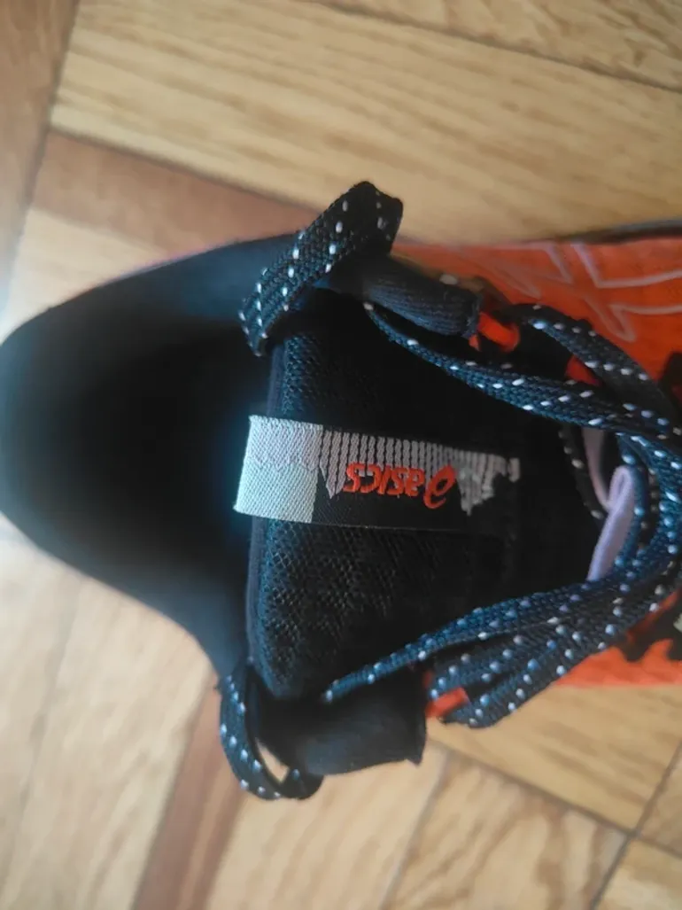 Used Asics Trail running shoes bike — image 6 of 7