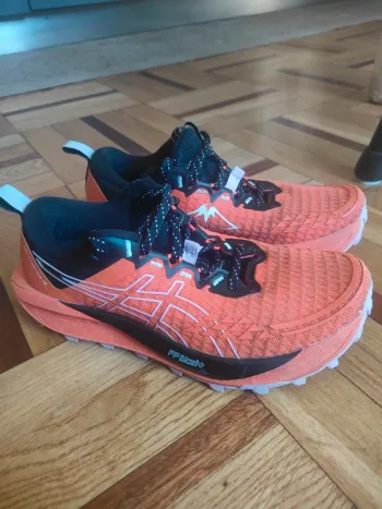 Used Asics Trail running shoes bike — image 3 of 7