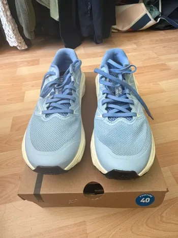 Używany Salomon Ultra Flow 2 Running Shoes