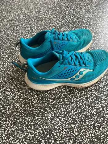 Used Ride 17 Running Shoes