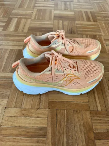 Used Saucony PWR RUN Guide18 Running Shoes
