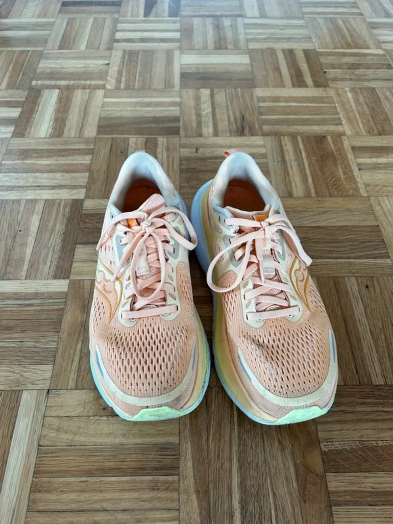 Used Saucony PWR RUN Guide18 bike — image 2 of 6