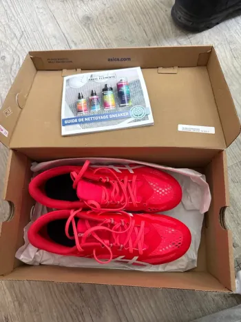 Used Hyper MD Running Shoes