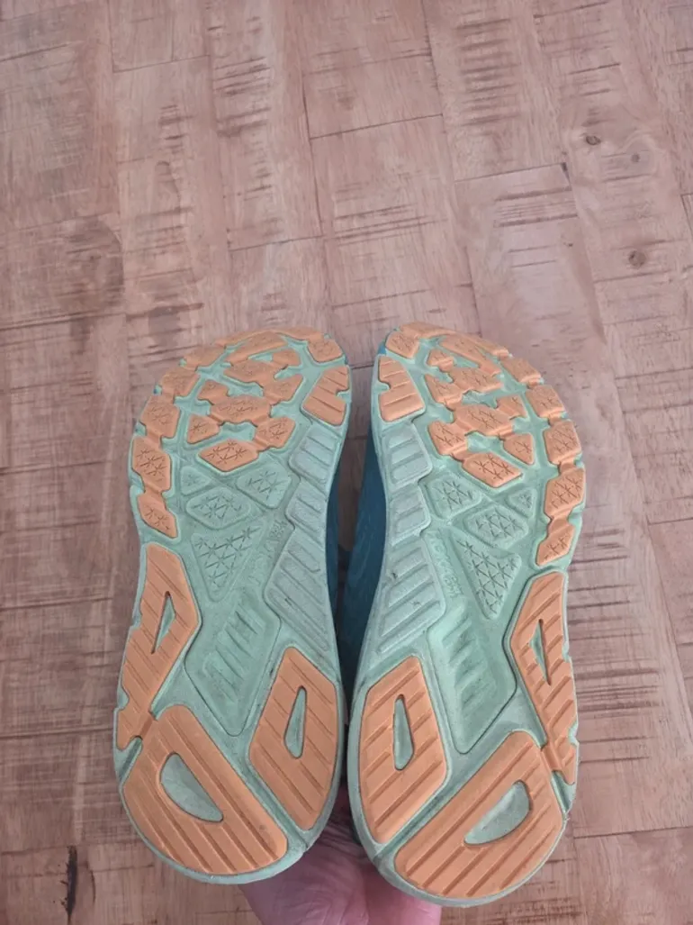 Hoka Arahi 6 bike d'occasion — image 5 sur 5