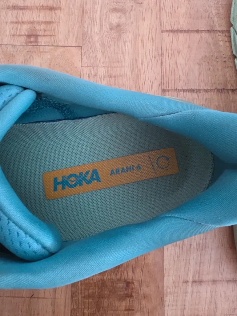 Hoka Arahi 6 bike d'occasion — image 4 sur 5