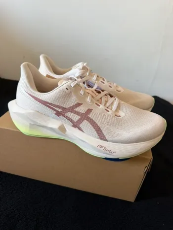 Käytetty Asics Nova Blast 6 bike — kuva 3 / 7