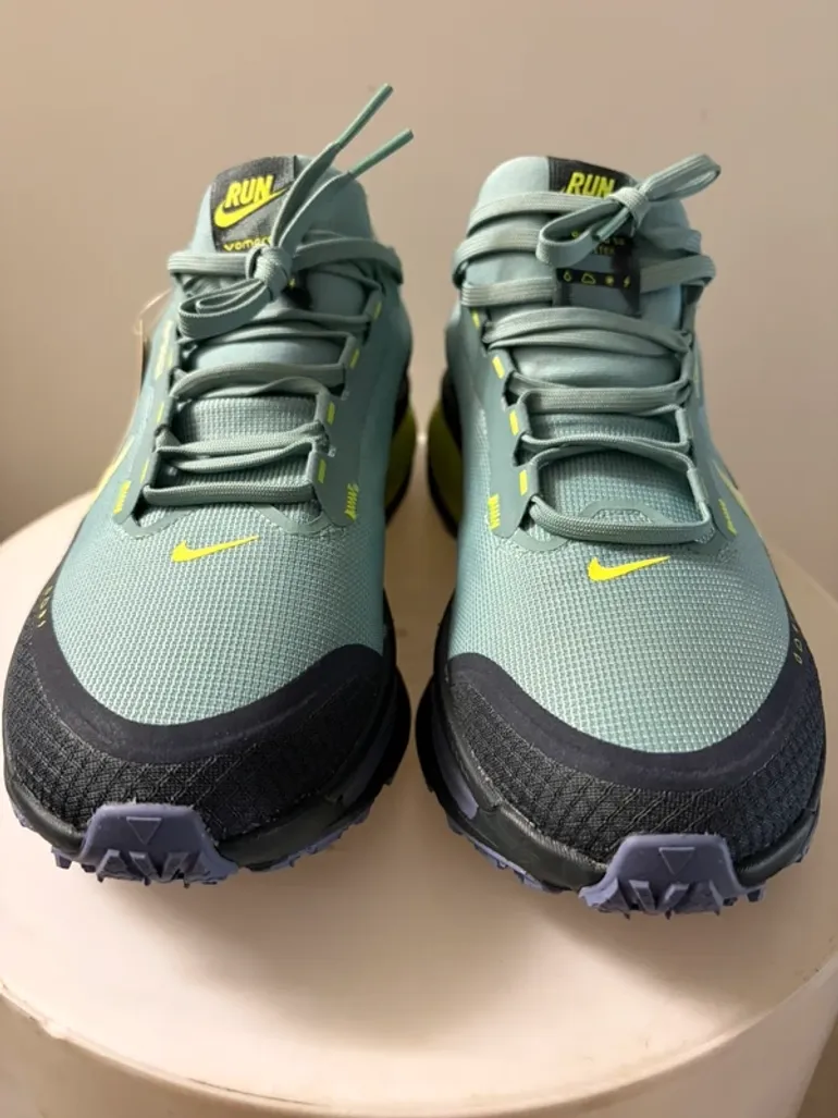 Used Nike Vomero 18 GTX bike — image 8 of 11