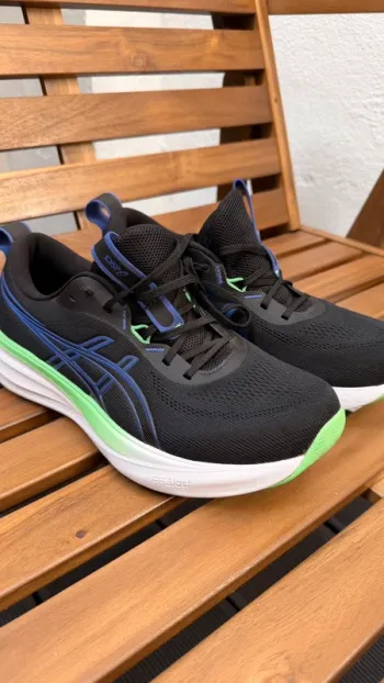 Asics Gel-Pulse 17 Running Shoes usato