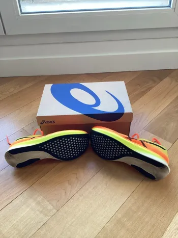 Tweedehands Asics Metaspeed Sky bike — afbeelding 3 van 7