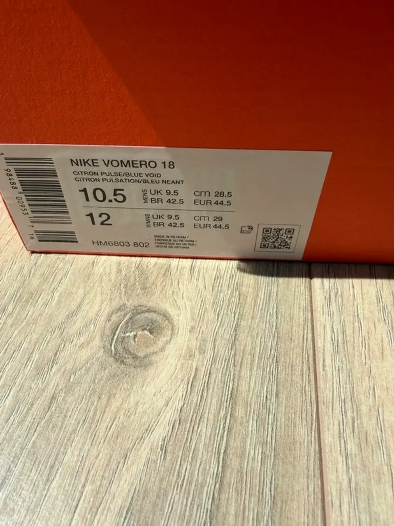 Used Nike Vomero 18 bike — image 4 of 4