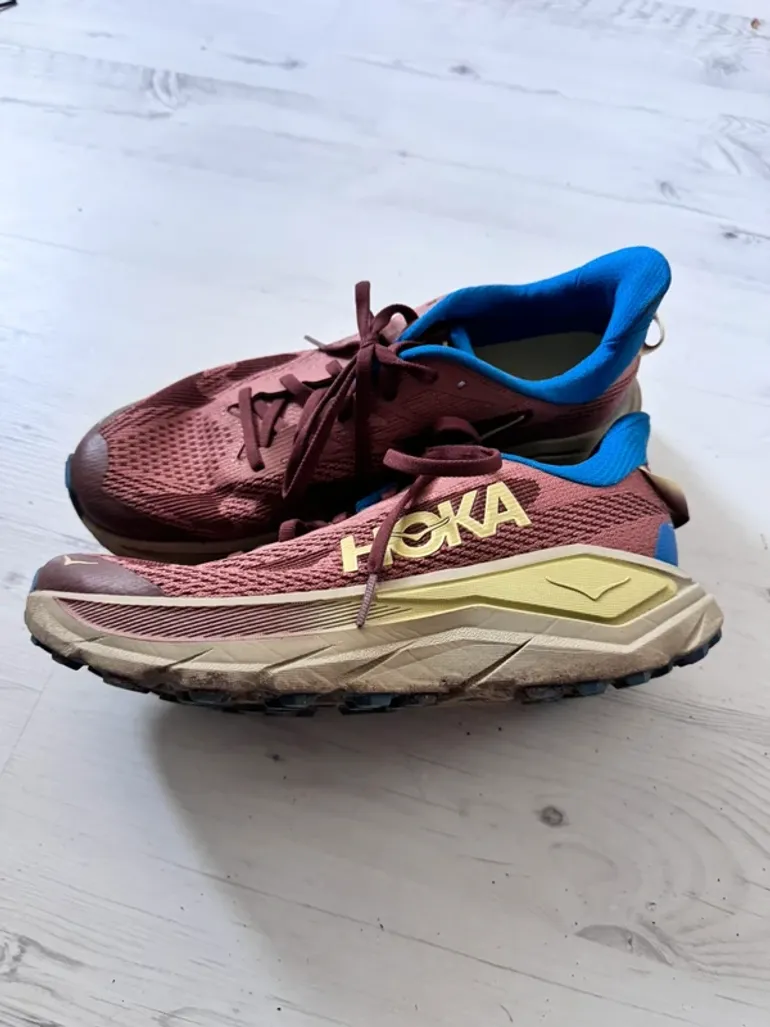 Used Hoka Challenger 8 bike — image 2 of 10