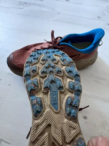 Used Hoka Challenger 8 bike — image 8 of 10