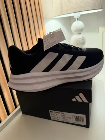 Gebrauchtes Adidas Running Shoes Running Shoes