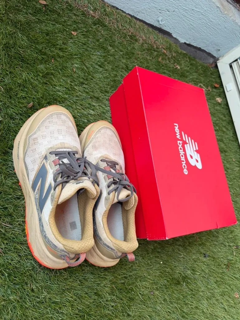 New Balance Hierro Foam V9 bike usato — immagine 11 di 11