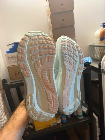 Used Asics Gel Kayano 31 bike — image 3 of 5